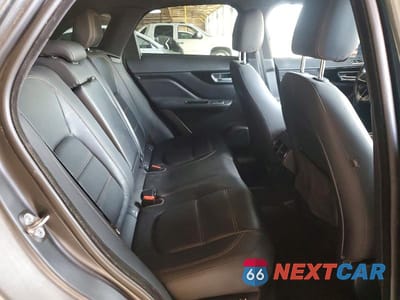 Zdjęcie 10 z 12 samochodu: 2018 JAGUAR F-PACE PRESTIGE VIN:SADCK2FN1JA254144 - miniatura