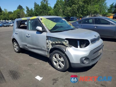 Czwarte zdjęcie samochodu z boku: 2017 KIA SOUL BASE VIN:KNDJN2A26H7455648 - miniatura