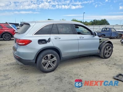 Trzecie zdjęcie samochodu z tyłu: 2016 MERCEDES-BENZ GLC 300 VIN:WDC0G4JB3GF102204 - miniatura
