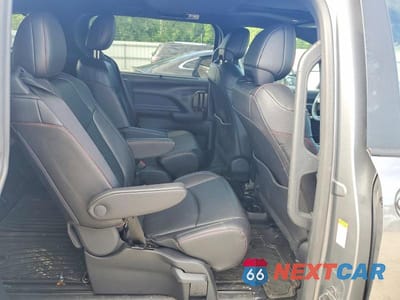 Zdjęcie 11 z 14 samochodu: 2026 TOYOTA SIENNA XSE VIN:5TDXSKFC0TS229527 - miniatura