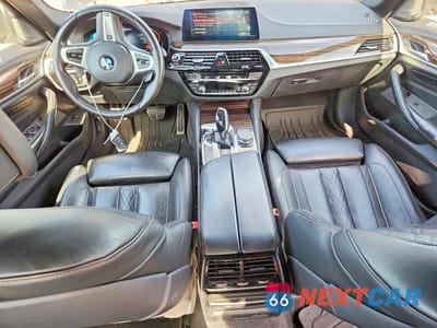 Zdjęcie 8 z 12 samochodu: 2020 BMW M550XI VIN:WBAJS7C05LBN96618 - miniatura