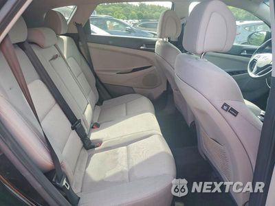 Zdjęcie 11 z 13 samochodu: 2017 HYUNDAI TUCSON SE VIN:KM8J3CA41HU260356 - miniatura