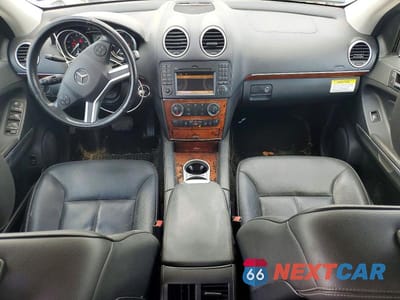Zdjęcie 8 z 12 samochodu: 2012 MERCEDES-BENZ GL 450 4MATIC VIN:4JGBF7BEXCA783315 - miniatura