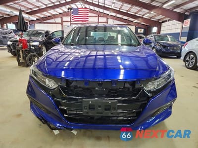 Piąte zdjęcie samochodu w środku: 2018 HONDA ACCORD SPORT VIN:1HGCV1F33JA139705 - miniatura
