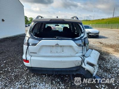 Zdjęcie 6 z 13 samochodu: 2010 MITSUBISHI OUTLANDER ES VIN:JA4AT2AWXAZ018216 - miniatura