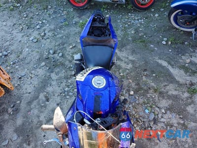 Piąte zdjęcie samochodu w środku: 2019 YAMAHA YZFR3 VIN:MH3RH17Y8KK001911 - miniatura
