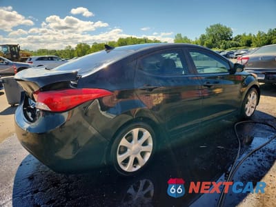 Trzecie zdjęcie samochodu z tyłu: 2011 HYUNDAI ELANTRA LIMITED VIN:5NPDH4AE2BH049816 - miniatura