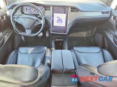 Zdjęcie 8 z 13 samochodu: 2018 TESLA MODEL X VIN:5YJXCAE20JF112872 - miniatura