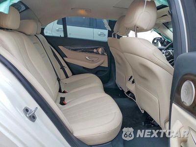 Zdjęcie 10 z 12 samochodu: 2021 MERCEDES-BENZ E 350 4MATIC VIN:W1KZF8EB2MA958013 - miniatura