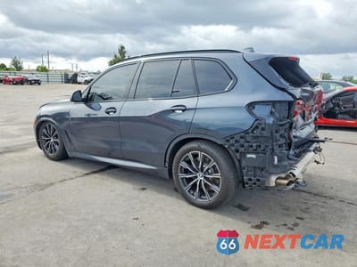 Drugie zdjęcie samochodu z przodu: 2021 BMW X5 M50I VIN:5UXJU4C0XM9D96162 - miniatura