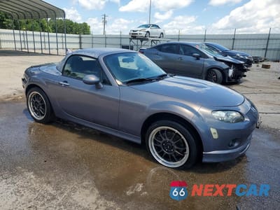 Czwarte zdjęcie samochodu z boku: 2008 MAZDA MX-5 MIATA VIN:JM1NC26F580152291 - miniatura