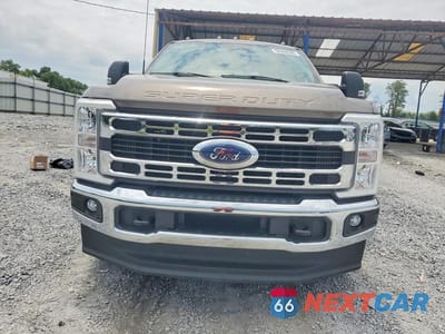 Piąte zdjęcie samochodu w środku: 2023 FORD F250 SUPER DUTY VIN:1FT7W2BN7PED26733 - miniatura
