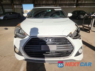 Piąte zdjęcie samochodu w środku: 2017 HYUNDAI VELOSTER TURBO VIN:KMHTC6AE8HU310320 - miniatura