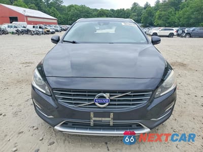 Piąte zdjęcie samochodu w środku: 2015 VOLVO V60 PREMIER VIN:YV126MEB5F1188679 - miniatura