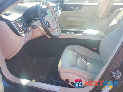 Zdjęcie 7 z 12 samochodu: 2021 VOLVO S60 T6 MOMENTUM VIN:7JRA22TKXMG080302 - miniatura