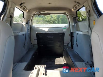 Zdjęcie 10 z 13 samochodu: 2014 TOYOTA SIENNA L 7-PASSENGER VIN:5TDZK3DC3ES450849 - miniatura