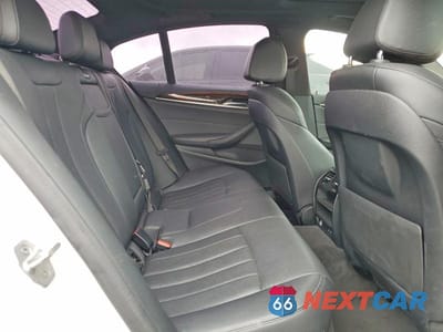 Zdjęcie 10 z 12 samochodu: 2021 BMW 530 I VIN:WBA53BH0XMCF69844 - miniatura