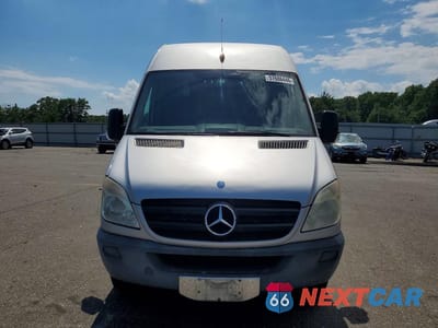 Piąte zdjęcie samochodu w środku: 2012 MERCEDES-BENZ SPRINTER 3500 VIN:WDAPF4CC2C5658276 - miniatura