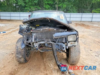 Piąte zdjęcie samochodu w środku: 1994 JEEP CHEROKEE SPORT VIN:1J4FT67S6RL130866 - miniatura