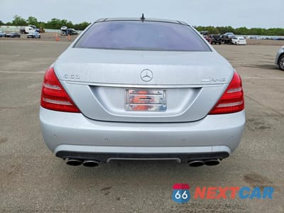 Zdjęcie 6 z 12 samochodu: 2010 MERCEDES-BENZ S 63 AMG VIN:WDDNG7HB9AA295908 - miniatura