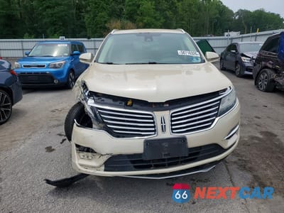 Piąte zdjęcie samochodu w środku: 2018 LINCOLN MKC SELECT VIN:5LMTJ2DH9JUL07806 - miniatura