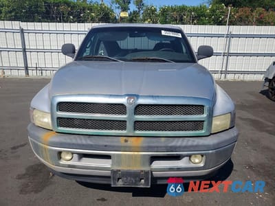 Piąte zdjęcie samochodu w środku: 2001 DODGE RAM 1500 VIN:3B7HC13Y51G802381 - miniatura