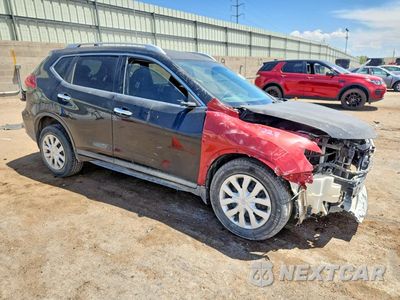 Czwarte zdjęcie samochodu z boku: 2017 NISSAN ROGUE S VIN:KNMAT2MT7HP580135 - miniatura