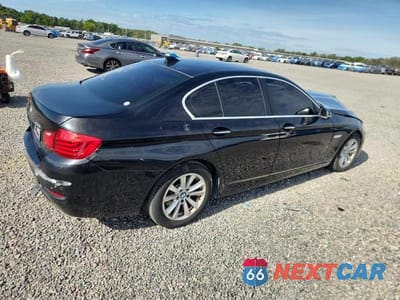 Trzecie zdjęcie samochodu z tyłu: 2016 BMW 528 XI VIN:WBA5A7C50GG151423 - miniatura