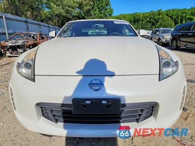 Piąte zdjęcie samochodu w środku: 2015 NISSAN 370Z SPORT TECH VIN:JN1AZ4EHXFM441624 - miniatura