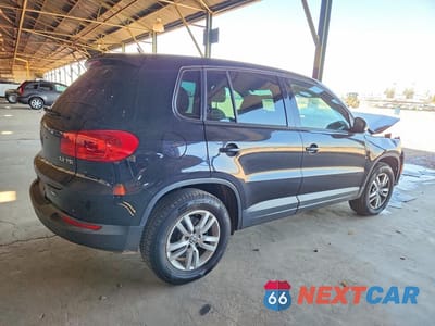 Trzecie zdjęcie samochodu z tyłu: 2012 VOLKSWAGEN TIGUAN S VIN:WVGAV7AX9CW560722 - miniatura