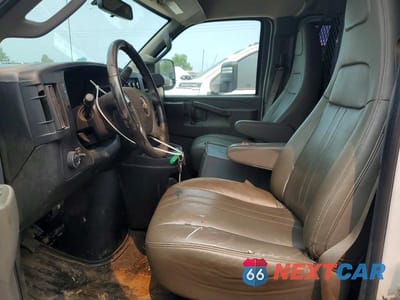 Zdjęcie 7 z 13 samochodu: 2019 CHEVROLET EXPRESS G2500 VIN:1GCWGAFG8K1370786 - miniatura