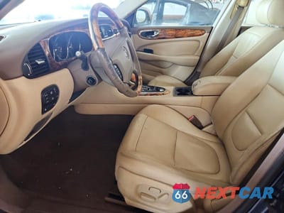 Zdjęcie 7 z 12 samochodu: 2006 JAGUAR XJ8 L VIN:SAJWA79B66SH07514 - miniatura