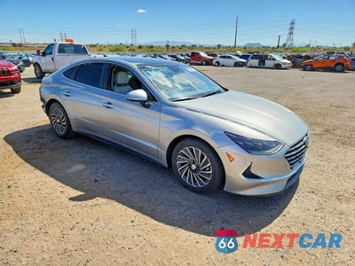 Czwarte zdjęcie samochodu z boku: 2021 HYUNDAI SONATA HYBRID VIN:KMHL54JJ6MA026417 - miniatura