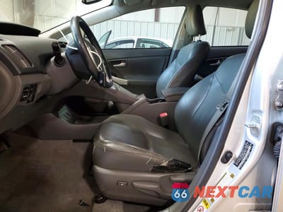 Zdjęcie 7 z 13 samochodu: 2010 TOYOTA PRIUS V VIN:JTDKN3DU1A0051713 - miniatura