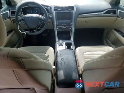 Zdjęcie 8 z 12 samochodu: 2019 FORD FUSION SE VIN:3FA6P0HD0KR280864 - miniatura