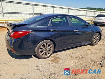 Trzecie zdjęcie samochodu z tyłu: 2014 HYUNDAI SONATA SE VIN:5NPEC4AC6EH877745 - miniatura