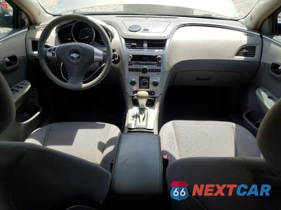 Zdjęcie 8 z 13 samochodu: 2009 CHEVROLET MALIBU LS VIN:1G1ZG57B294102115 - miniatura