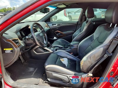 Zdjęcie 7 z 12 samochodu: 2016 HYUNDAI VELOSTER TURBO VIN:KMHTC6AE7GU260959 - miniatura