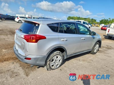 Trzecie zdjęcie samochodu z tyłu: 2015 TOYOTA RAV4 LE VIN:2T3BFREV0FW317622 - miniatura