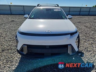 Piąte zdjęcie samochodu w środku: 2025 HYUNDAI KONA SEL VIN:KM8HBCABXSU219523 - miniatura