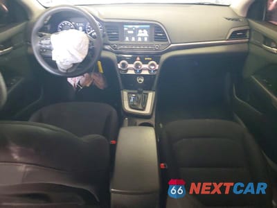 Zdjęcie 8 z 12 samochodu: 2019 HYUNDAI ELANTRA SEL VIN:5NPD84LF3KH457344 - miniatura