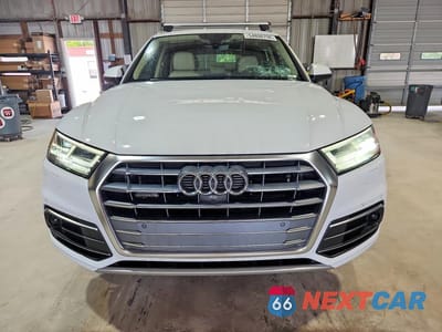 Piąte zdjęcie samochodu w środku: 2020 AUDI Q5 PRESTIGE VIN:WA1CNAFY4L2094582 - miniatura