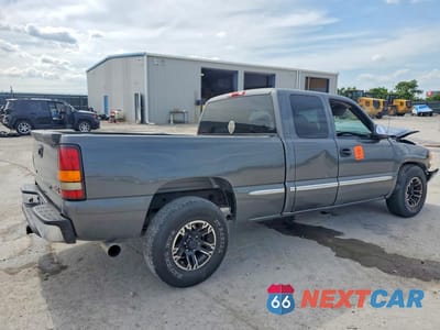 Trzecie zdjęcie samochodu z tyłu: 2001 GMC NEW SIERRA C1500 VIN:2GTEC19TX11135461 - miniatura