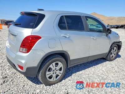 Trzecie zdjęcie samochodu z tyłu: 2017 CHEVROLET TRAX LS VIN:KL7CJKSB0HB143855 - miniatura