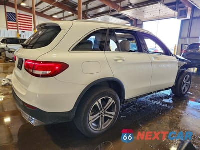 Trzecie zdjęcie samochodu z tyłu: 2018 MERCEDES-BENZ GLC 300 VIN:WDC0G4JBXJV022766 - miniatura