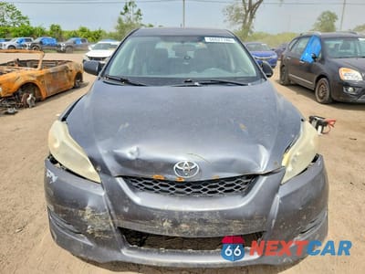 Piąte zdjęcie samochodu w środku: 2011 TOYOTA MATRIX BASE VIN:2T1KU4EE3BC655531 - miniatura