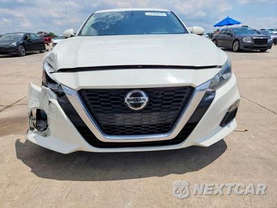 Piąte zdjęcie samochodu w środku: 2019 NISSAN ALTIMA S VIN:1N4BL4BV1KC206435 - miniatura