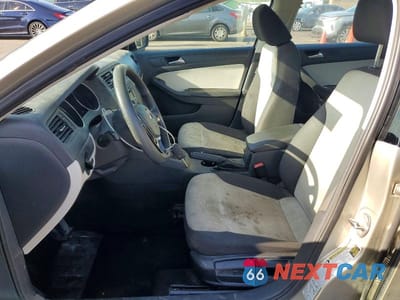 Zdjęcie 7 z 12 samochodu: 2015 VOLKSWAGEN JETTA BASE VIN:3VW2K7AJ8FM273306 - miniatura