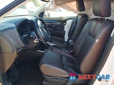 Zdjęcie 7 z 12 samochodu: 2018 MITSUBISHI OUTLANDER SE VIN:JA4J24A56JZ045564 - miniatura
