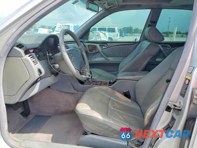 Zdjęcie 7 z 12 samochodu: 2002 MERCEDES-BENZ E 430 VIN:WDBJF70J52B414272 - miniatura